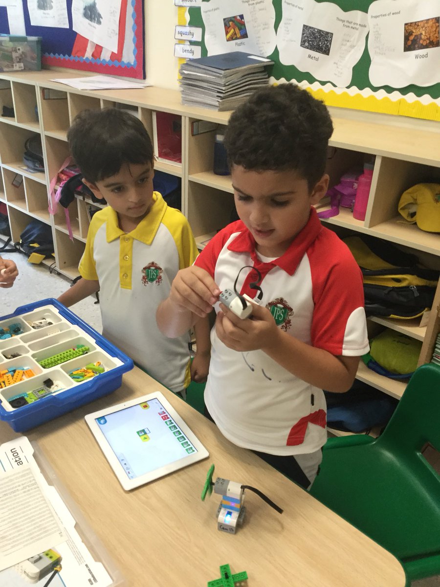 JPS_Year2's tweet photo. WeDo 2.0 LEGO coding in 2F #JPSyear2 #JPScomputing #JPSinnovation #JPSwonder https://t.co/l3DJ0SVbhj