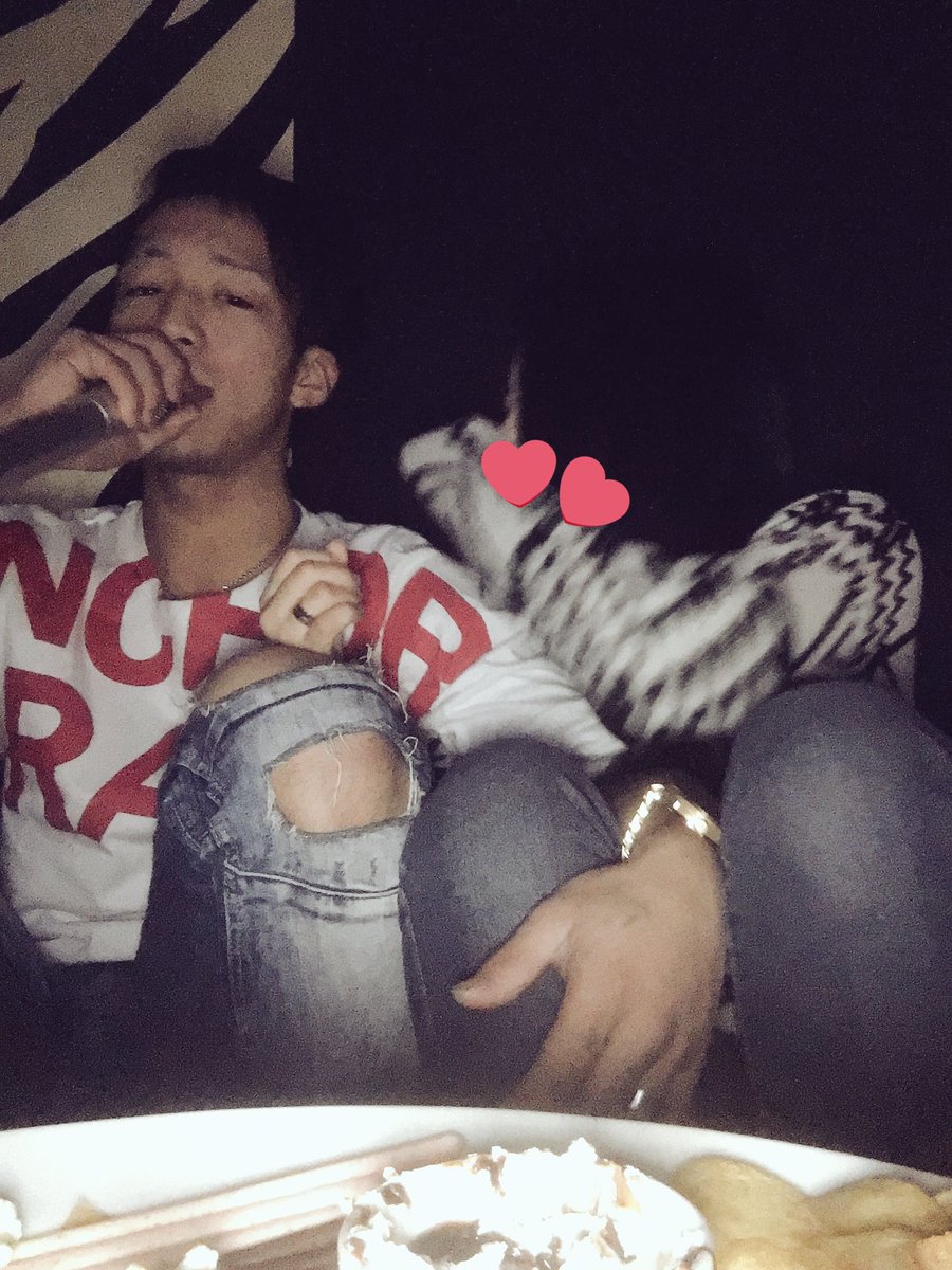_917NN's tweet photo. からおけ最高にアガッタわ☝🏿💋
好きすぎてずとくっついとりたい
あーまた来週まで我慢かあ
はやく出張おわれ〜
3枚目あたしらのお決まりポーズ(^^)✌︎ https://t.co/KCbVyzqkyQ