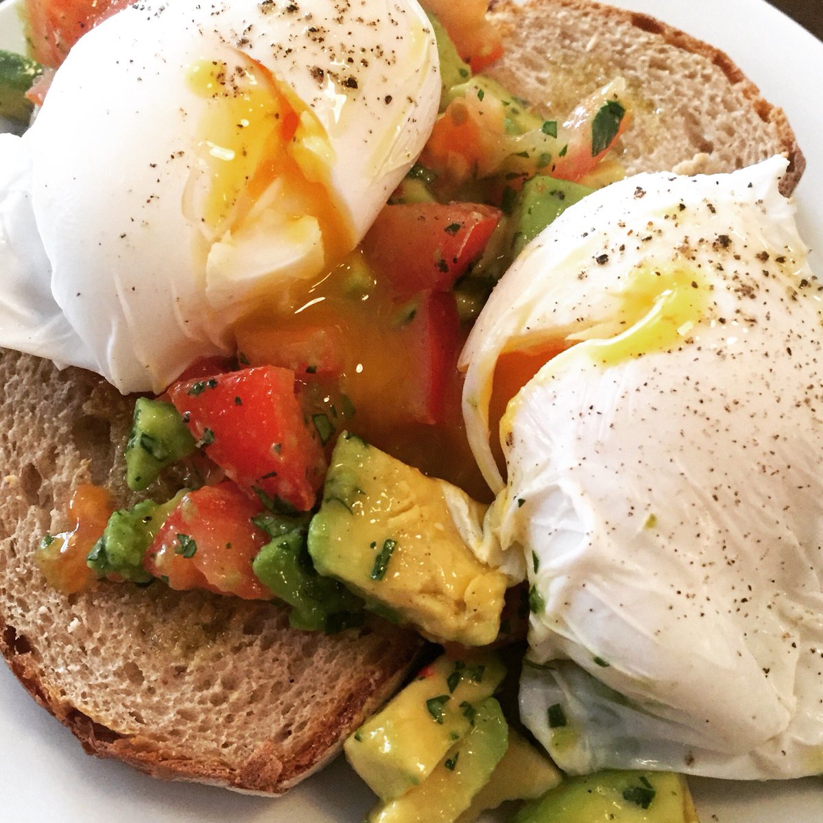 SaltAndPickle's tweet photo. Perfectly poached duck eggs, with avocado, tomato and pickled chilli. We’re open from 10.00! https://t.co/H0TT7KEeAx