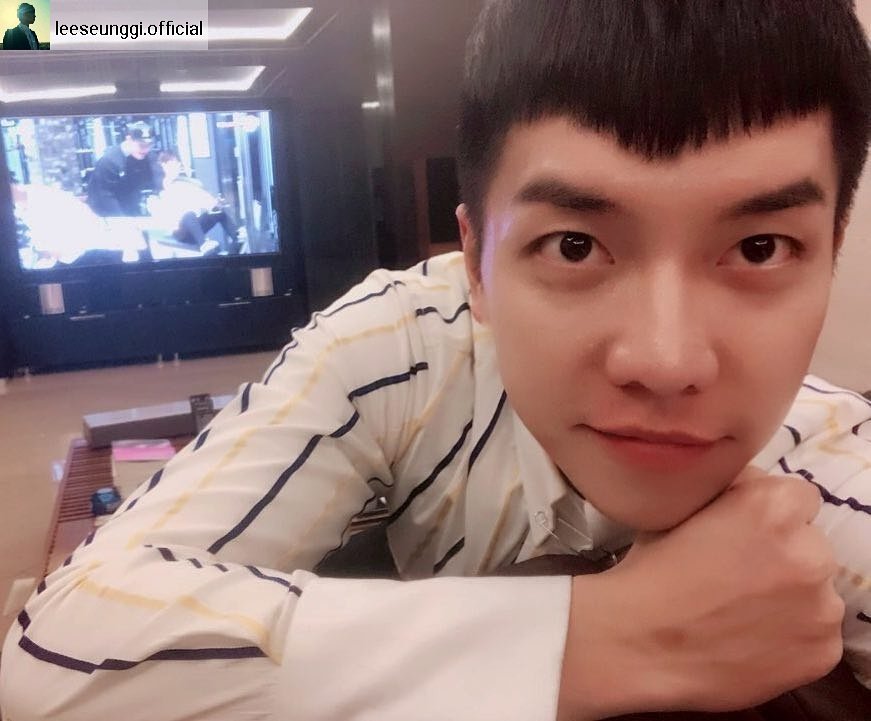 LSGfan's tweet photo. Ohgong Seunggi♥https://t.co/i6MtkkEWGc
[leeseunggi.official] #Hwayugi #WhileFilming #MasterInTheHouse #Sunday #SeunggiDay #ItsBeenALongTime #Selca #CloseUpShot #TodayToo #Fighting via/AIREN_fanclub
https://t.co/YcxRmMs9GM