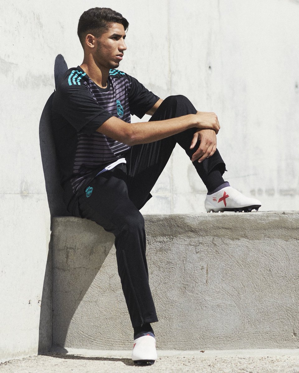 realmadrid's tweet photo. The #X17 factor 👟⚪ 
@Benzema 💪
@AchrafHakimi 🚀
@MarceloM12 ⚡ 
Luca ⛔

Compra la colección del Real Madrid aquí: https://t.co/iPk7vxTJhB

#HalaMadrid #HereToCreate https://t.co/E2pj06Jxjk