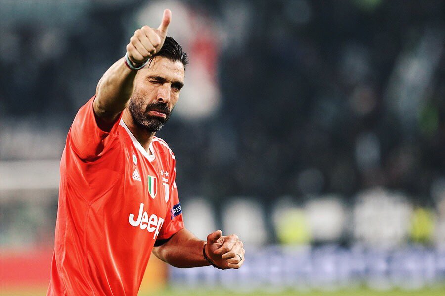 The big cat turns 4️⃣0️⃣. 

Happy birthday, Gigi.