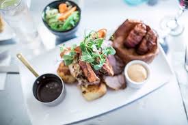 WhiteHartPool's tweet image. It's not too late to book in today for a delicious Sunday roast, we've still got some spaces available throughout the day. Check online at: goo.gl/vJBC4n or even give us a call on: 0113 203 7862. Enjoy your rest day and let us take care of you. See you later?