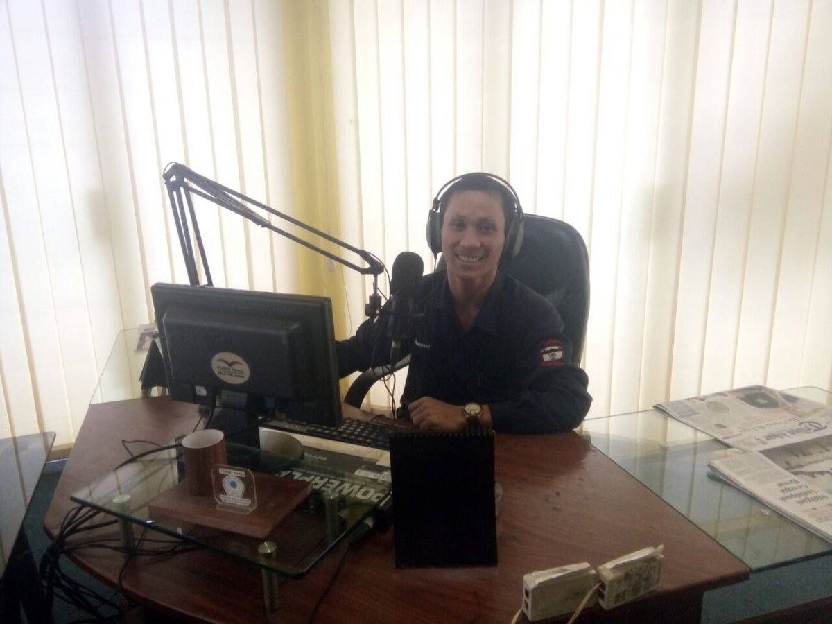 kabamsu's tweet photo. Anak2 KABAMSU Uin Sgd Bandung sedang berkunjung ke salah satu stasiun radio di kota Bandung (radio mora) 

#kabamsu
#kabamsuuinsgd
#horas
#uinbandung
#radiomora
#bandung
#sumaterautara
#halakhita
#pemkomedan
#pemprovsumut https://t.co/DbwPrtZPan