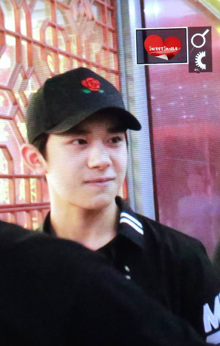 clj_ai_28's tweet photo. Jackson Yee, your smile is so bright that I can't resist any of your requests. #JacksonYeeGrammys2018 https://t.co/JmXkojGV6H