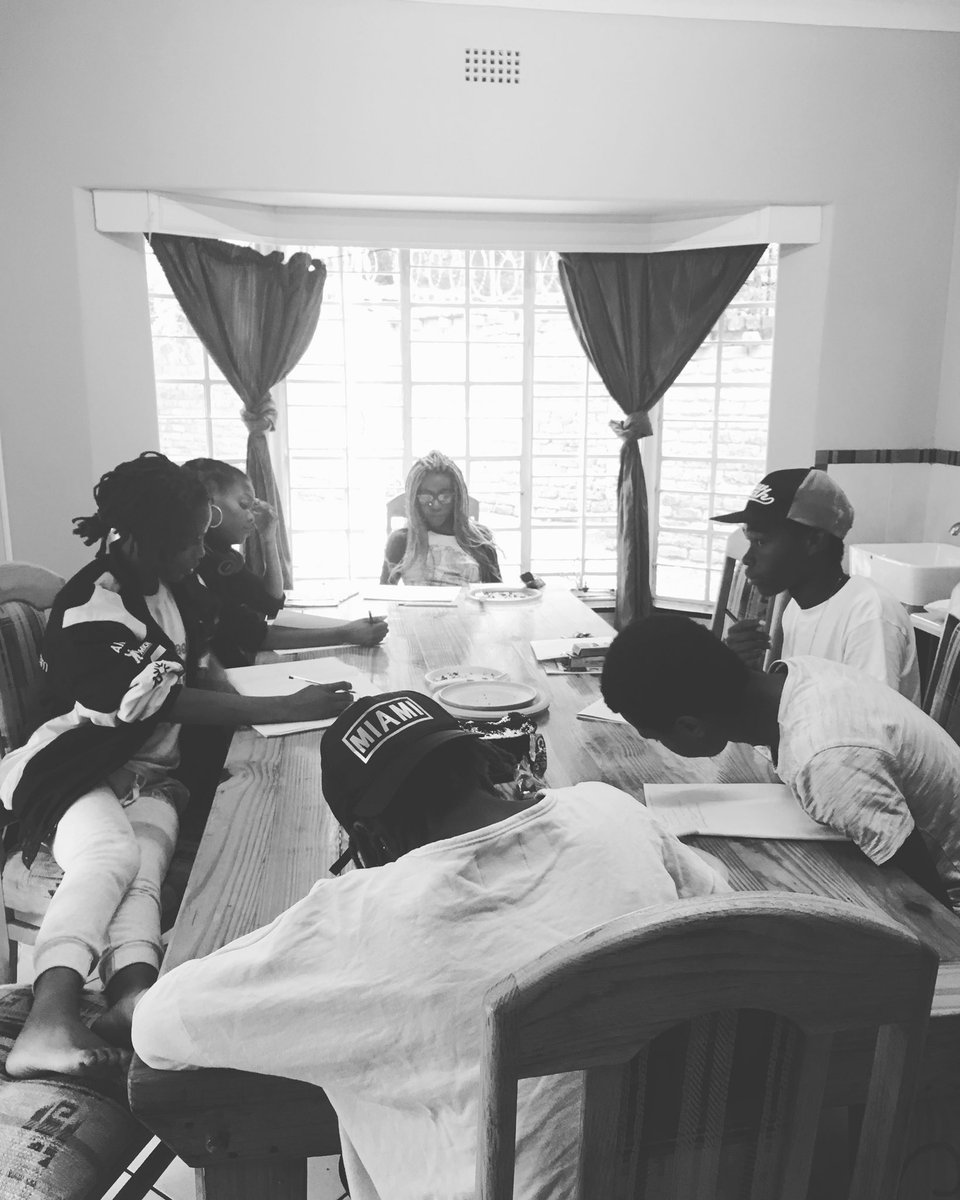 ActionTam's tweet photo. I love our young #writers group! Our youth have the best stories #storytelling #justdoodleit #stories @DoodleFuture https://t.co/UUdXd07TkT