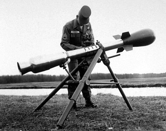 デイビー・クロケット：冷戦期米国が開発した戦術核兵器の一つ。当時
