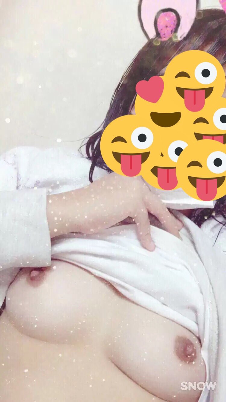 れいな@裏垢女子 on X: 18歳女子 ムラムラしてるのでオナニーみたいなぁ おっきいちんちんのひとがいい！ フォロワーさんとしか返さない！  #見せ合い #オナ動画 #おなにー #彼氏募集中 #エロ垢 #裏垢女子 t.co1IJ7Z009Iy  X