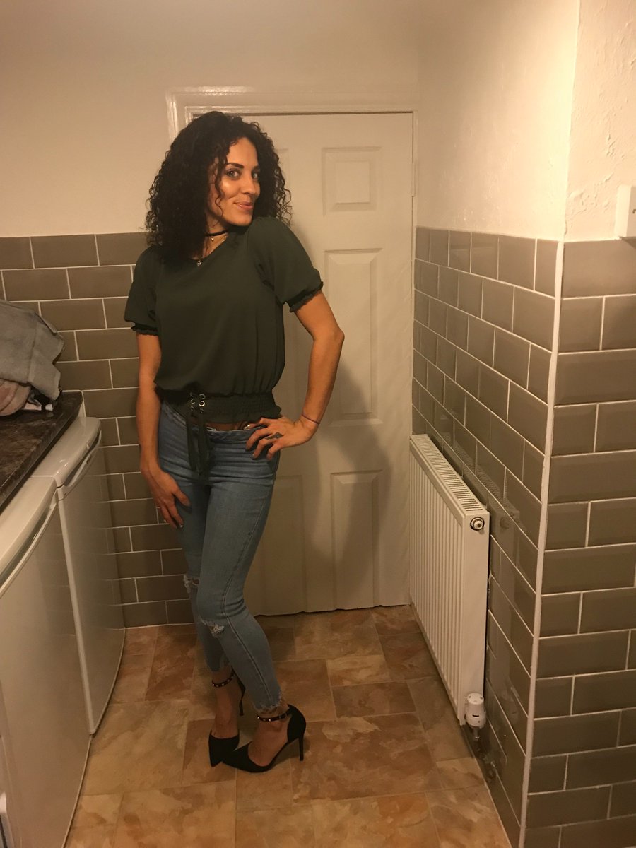 HAYLEYSHIELS's tweet photo. Date night ❤️💙 https://t.co/rIb8ohNl70