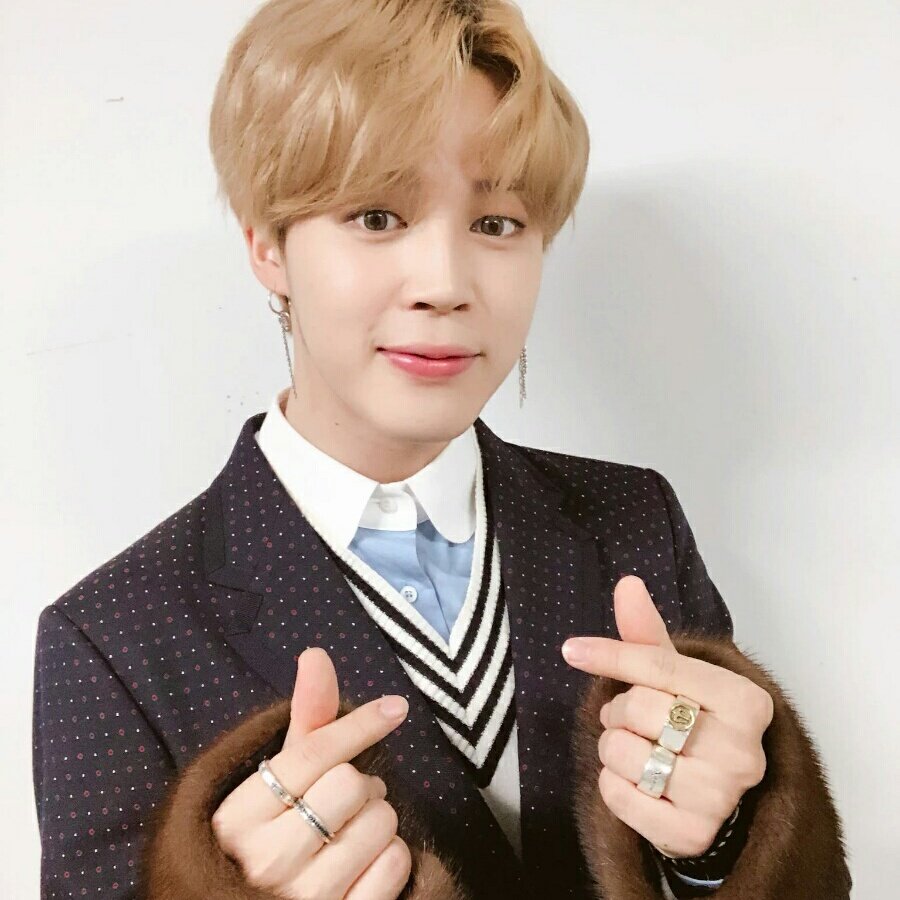 em_custodio's tweet photo. #NewProfilePic https://t.co/VNpKWlBQv1