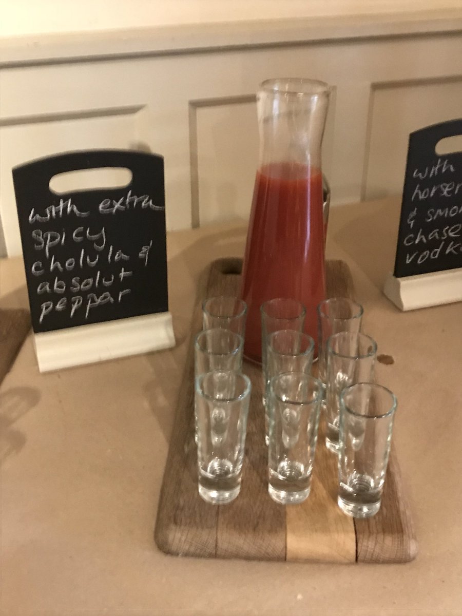 StrongyEm's tweet image. #perfectsunday #showcase #HeadChef #Ollie #kidstable #bloodymary #surreylife