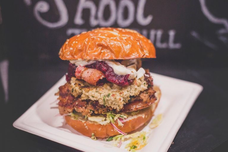MCRhookup's tweet photo. #COMPETITION

#WIN x2 tickets to a candlelit pop-up cinema surrounded by stained glass @TheMonasteryMcr🕯📽

PLUS a bottle of fizz &amp; street food from @ShootTheBullUK &amp; @DimSumSU...the perfect treat for #ValentinesDay🌹🍾
RT and click the link to enter
🤞🏼https://t.co/YZceQPhtCP https://t.co/8WNIT4Ghxm
