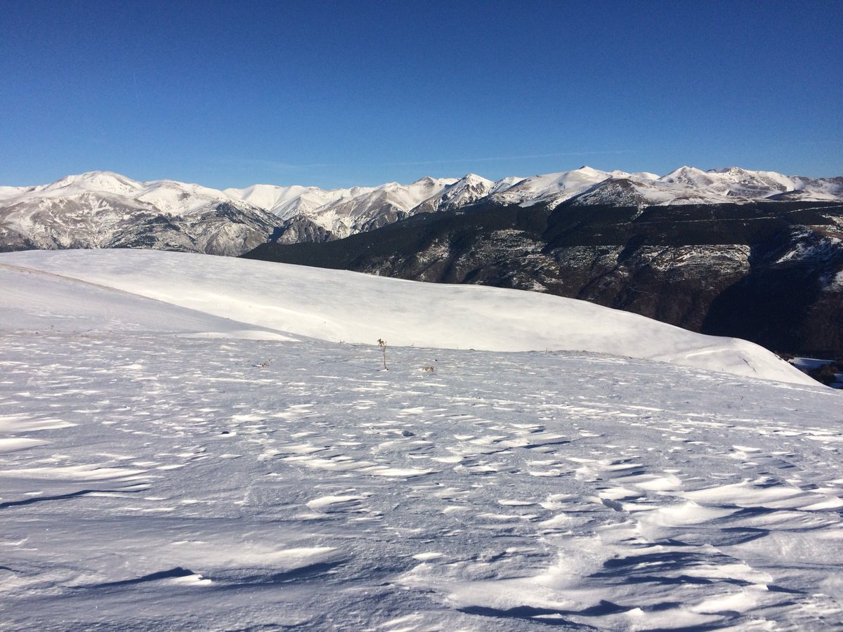 JoakiCat's tweet photo. Disfrutant de Serra Cavallera . #trekking #eltaga #pardines
#pirineusorientals #catalunya #pyrenees #puigestela https://t.co/ZSEKPTtSqU