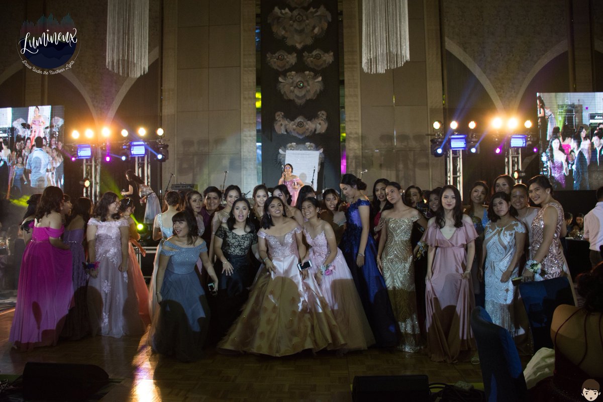 MCHSProm2018's tweet photo. Our award nominees last night were undeniably beautiful. ✨ https://t.co/OL5VfGN7MV