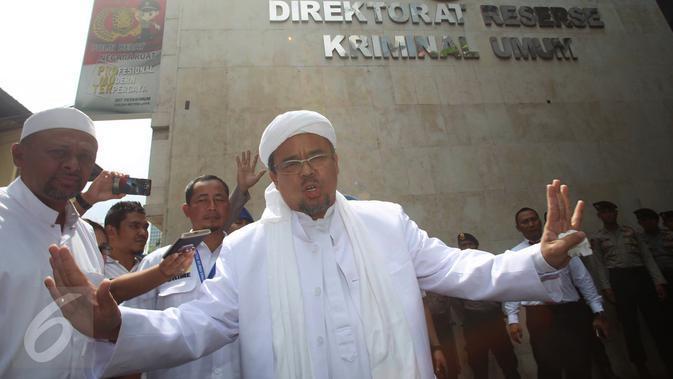 liputan6dotcom's tweet photo. Alasan Rizieq Shihab Pulang ke Indonesia 21 Februari https://t.co/s2TLEpGoz9 https://t.co/bNEVlyhOlH