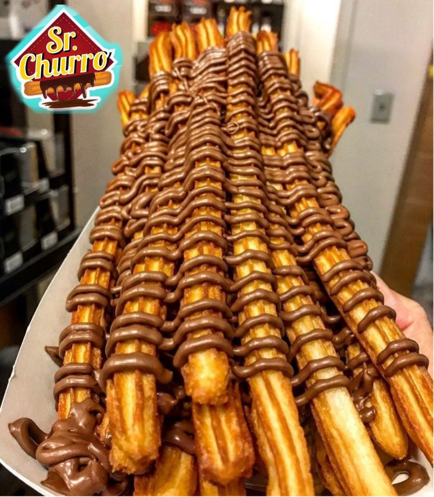 #Churros calientes, preparados con mucho 💚para toda la familia 😊