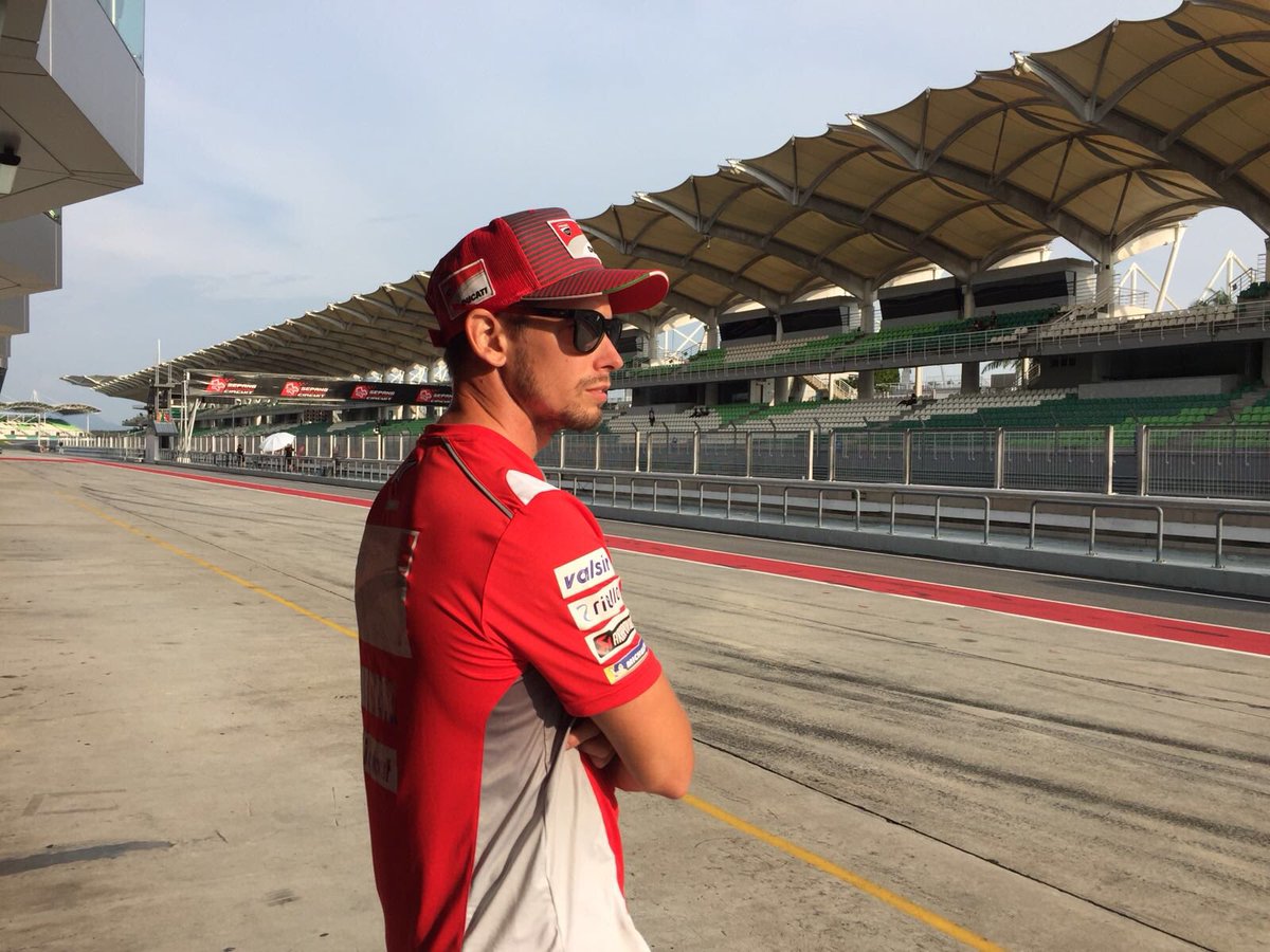 Official_CS27's tweet photo. With my work on track done, I spent the day working with the team in the box https://t.co/5VefweZjt8