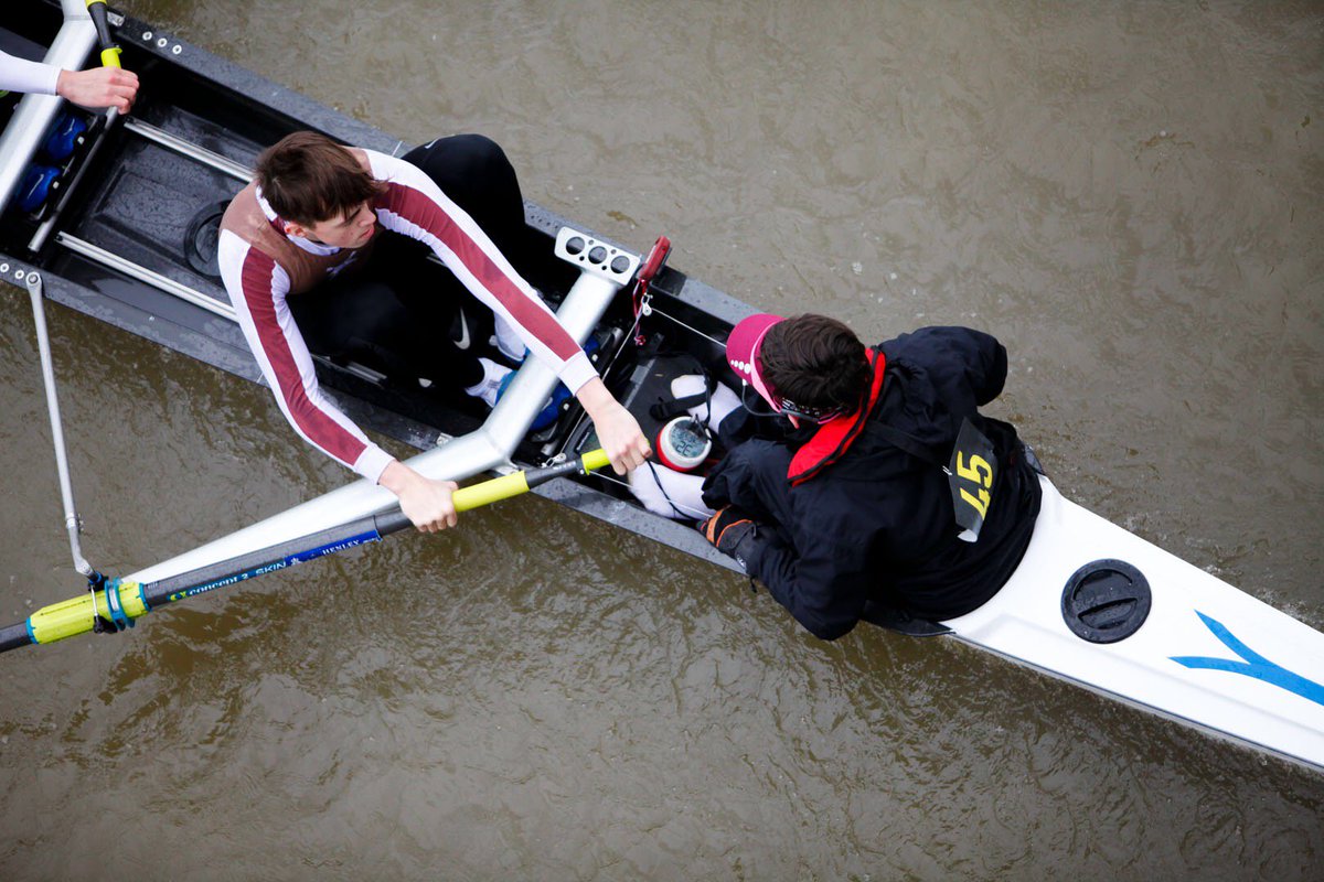 Love photographing this relationship at the stern of an eight. The only seats in rowing where you can look your crew mate in the eye.
#coxswain #coxing #quintinhead #rowing 

benrodford.photoshelter.com/gallery-collec…