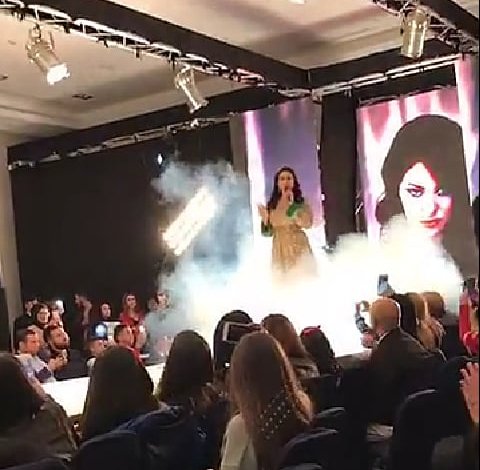 yasmensedik's tweet photo. #ابتسام_تسكت_نجمة_حفل_قفطانك @IbtissamTiskat #ibtissamtiskat https://t.co/cjL36NipHi