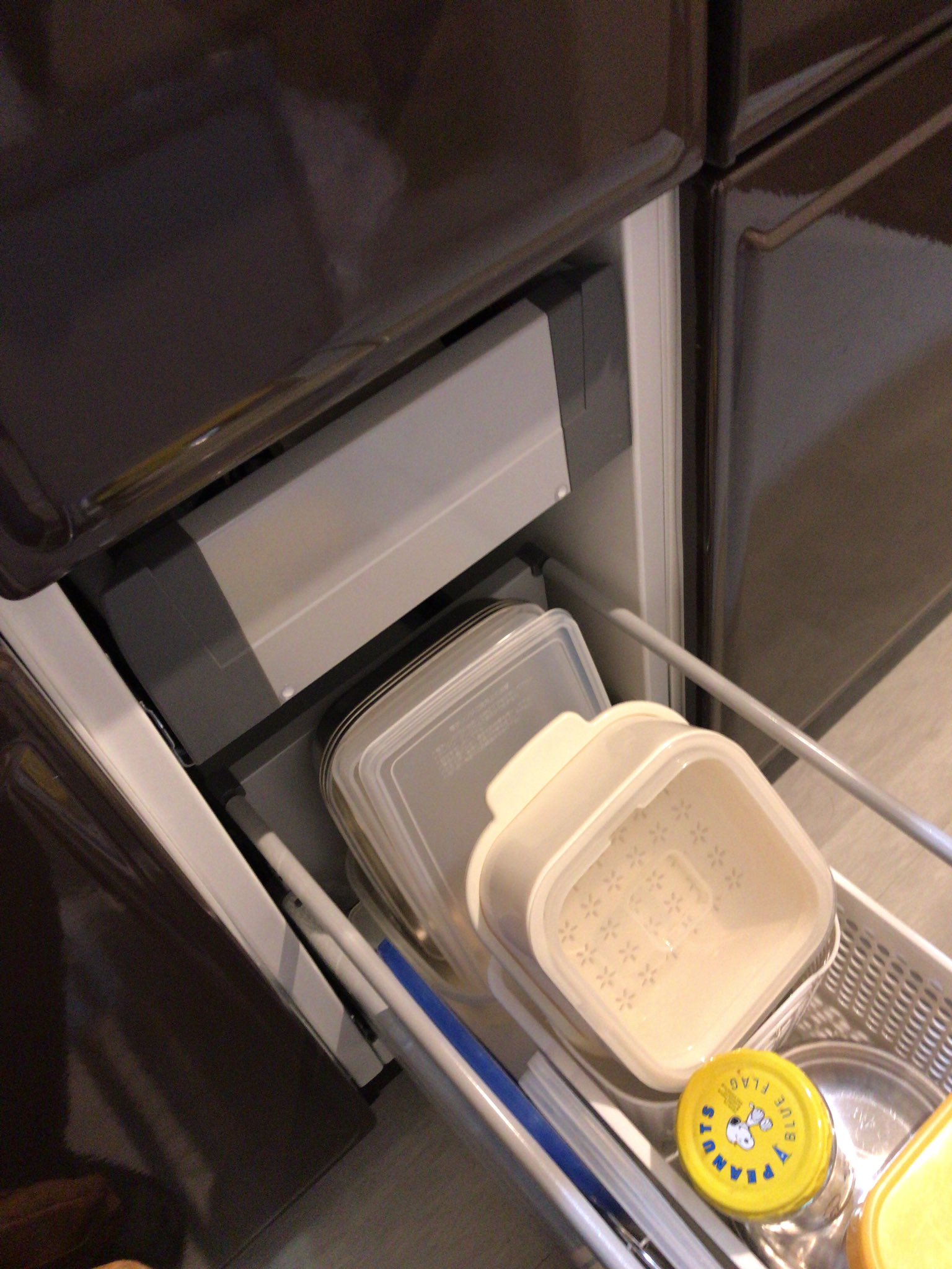 高下龍司 Koge コンロ横の収納は使ってたけど他の引き出しの中にさらなる引き出しが 死角収納 T Co Yoyllptfem Twitter