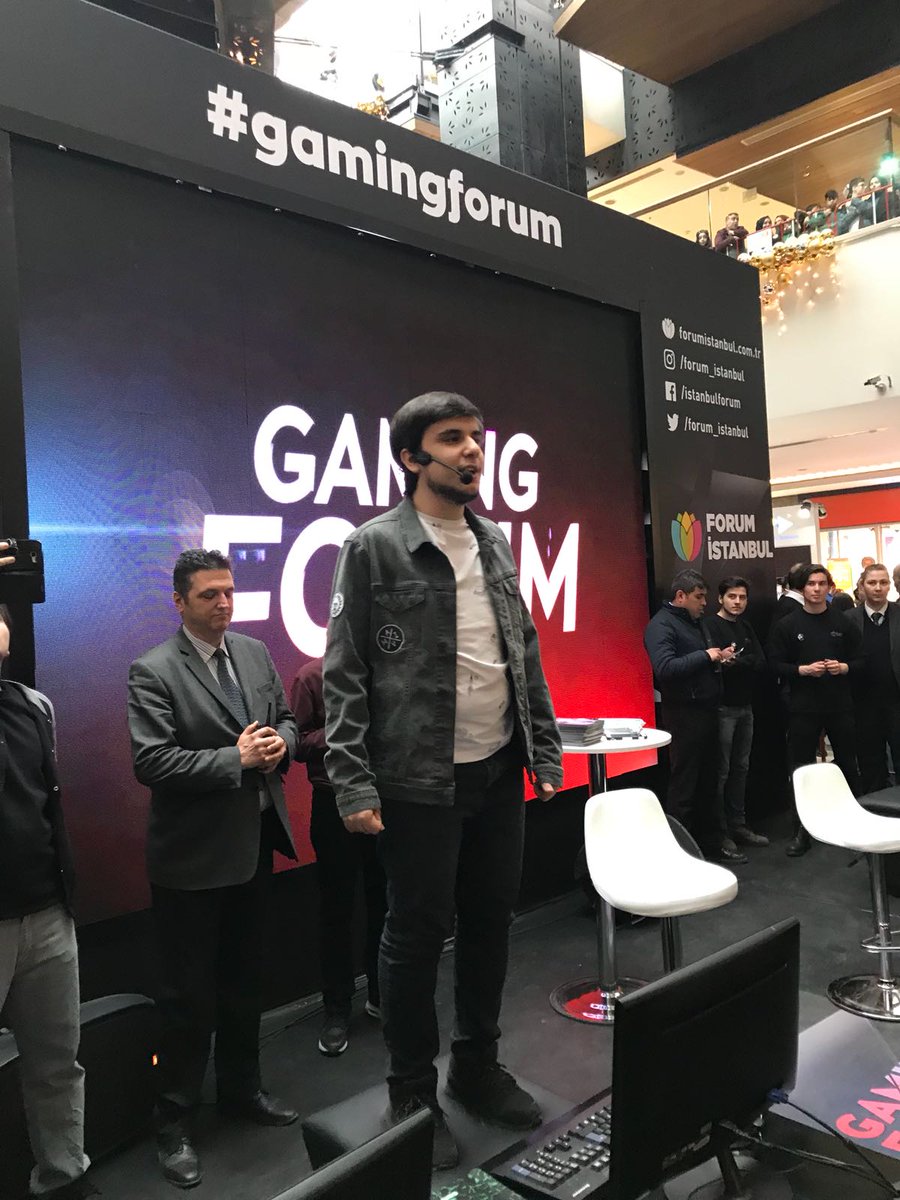 thinkonlineteam's tweet photo. #Kcılar @forum_istanbul Avm #gamingforum Etkinliğinde de Bizimle Beraberdi. Hepinize Çoook Teşekkürler! @bugrakazanci #CreatorsofChange #influencermarketing #avmbulusma https://t.co/E2GGCWSBSm