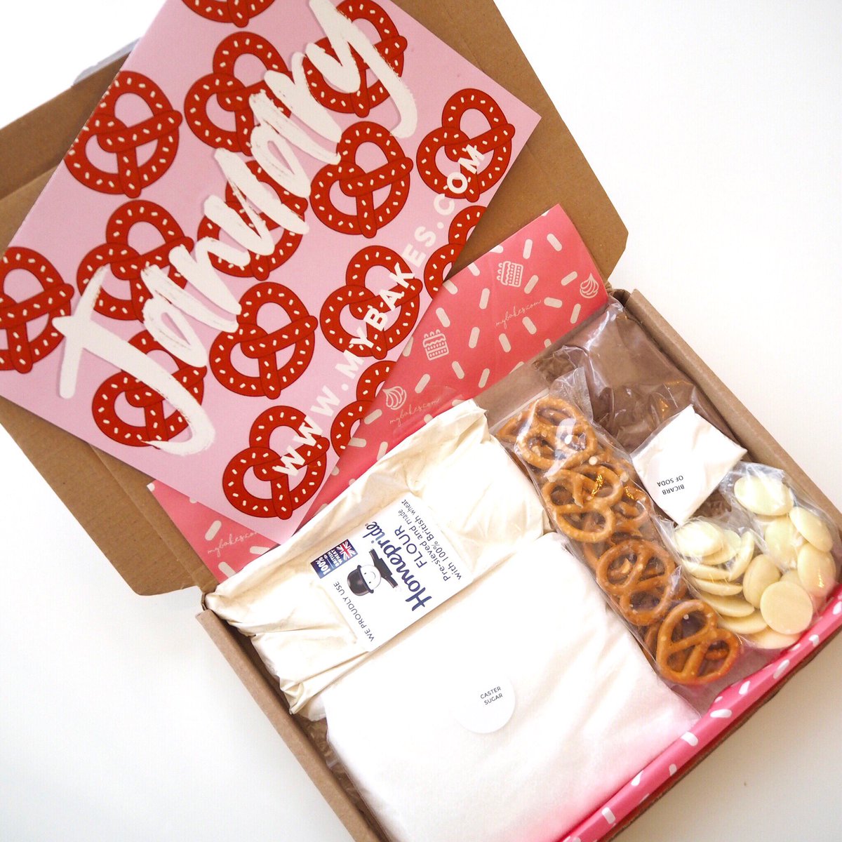 January is nearly over and it’s back to baking with @bakesbox 

This month’s is Salted Pretzel Brownies - no diet around here.

Do you want to be part of the bake then join bakes box and get 50% off your first box using code LUCYFBAKES