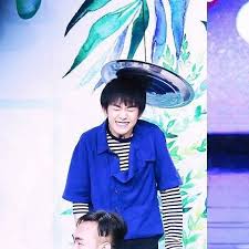 chuottui1102's tweet photo. Cục Chiên ngoan rồi mà, Các chị đừng đập nồi bé nữa.😝😋 Jackson Yee
#JacksonYeeGrammys2018 https://t.co/CM0sSkUdBC