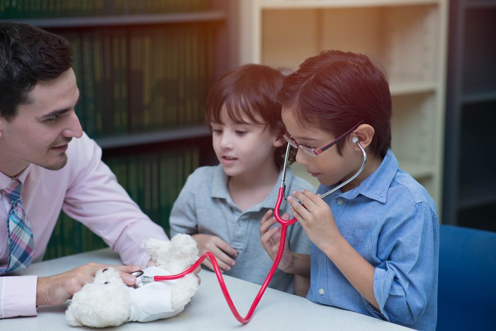 Tes_Institute's tweet photo. What do you know about #HospitalTeachers? Find out what their work entails in this insightful blog: https://t.co/atw5QEFI7p https://t.co/ItGPmO4oeq