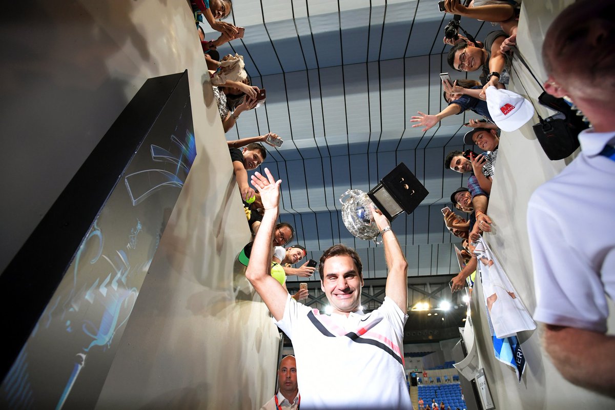 ismael_arango92's tweet photo. 🏆🏆🏆🏆🏆🏆🏆🏆🏆🏆
🏆🏆🏆🏆🏆🏆🏆🏆🏆🏆
@RogerFederer, 2️⃣0️⃣x Grand Slam champion.
#AusOpen
#SuMajestad
#YoViJugarAFederer https://t.co/90pPGK24xv