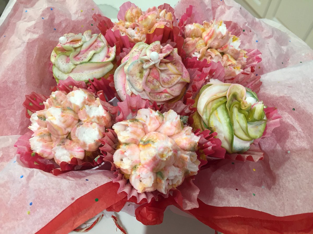 YumMumKitchen's tweet photo. Valentine sweets for your sweets reserve yours today#yummyforyourtummy https://t.co/76T9qvVLcd