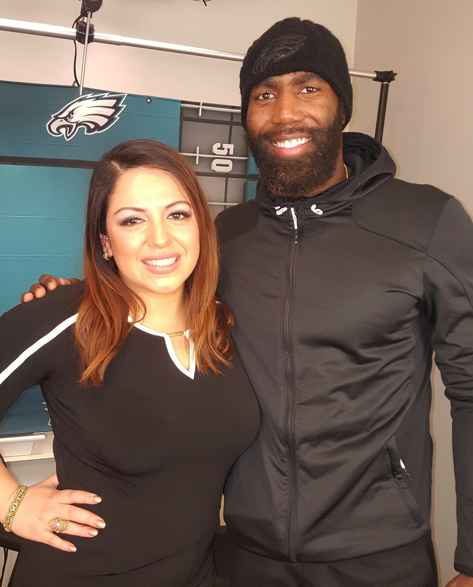 minasaywhat's tweet photo. Shout out to @MalcolmJenkins and the rest of the @Eagles who head to Minnesota today to bring back the #LombardiTrophy Interview coming this week @FOX29philly #FlyEagelsFly #Eagles #SuperBowlLll #GoBirds #Philly #JerseyConnect https://t.co/MM3Hl52mKf
