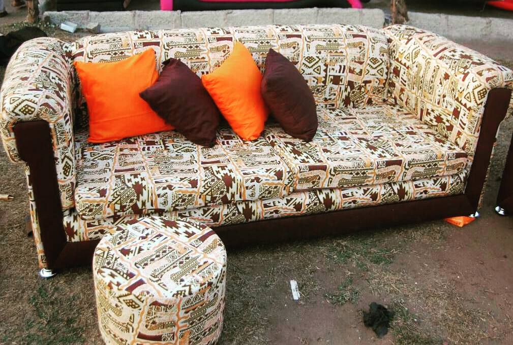 PhebCollections's tweet photo. If I had to choose between clothes and furniture, I'd choose furniture.
 I'm a designer, which includes interiors, architecture, fashion, furniture, and lifestyle
Phone–  0307090220  /+233245446338
Email –        phebcollections@gmail.com
#woodin
#iamphebcollections
#phebhome https://t.co/zWUgZjwKKN