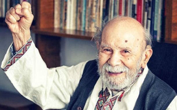 'Düşündüğünü söylemekten korkmaya başlarsa bir kişi, düşünmekten de korkmaya başlar.' - Vedat Türkali