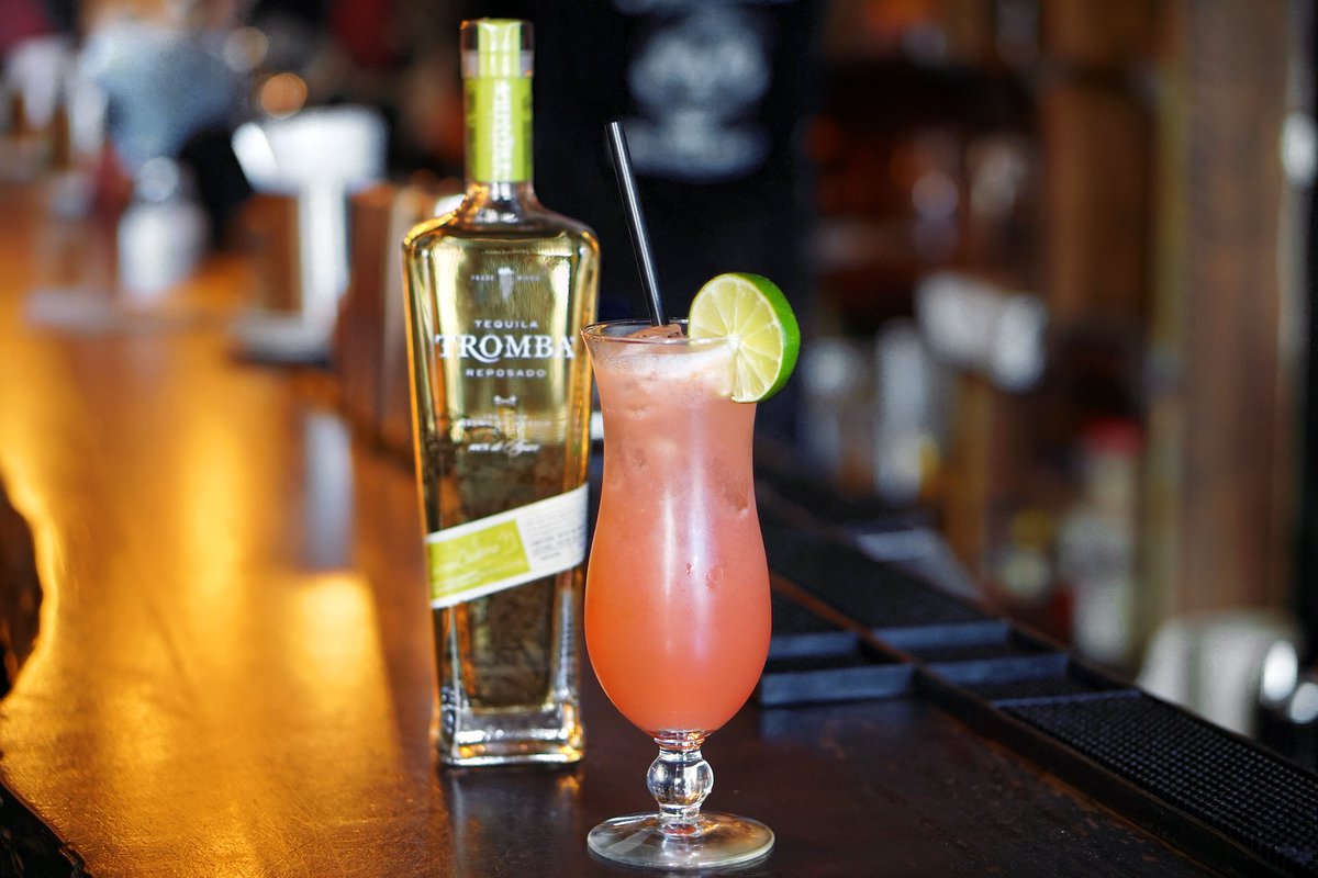 Easy like Sunday morning 😏 Pink Paloma, anyone? See you at 11:30a. #hamont