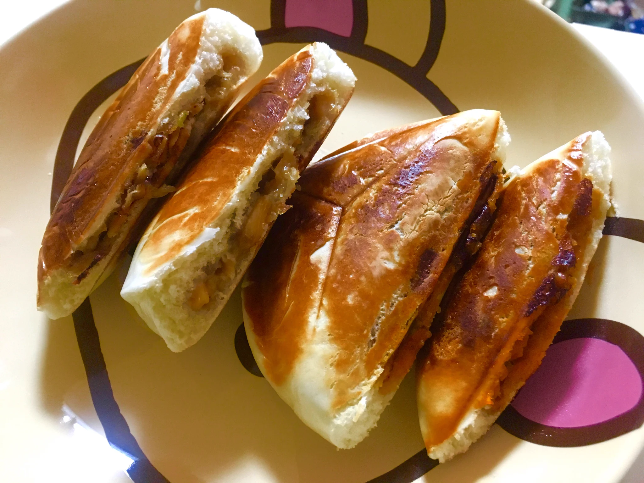 即やりたい！肉まんをホットサンドメーカーで挟むとほんと美味しそうw