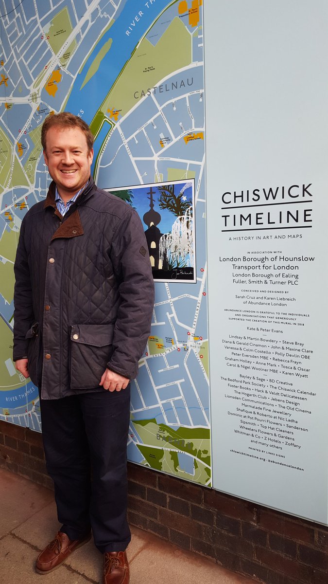 Wonderful opening of the #chiswicktimeline #TurnhamGreenTube supported by <a href="/W4Tories/">W4Tories Southfield</a> own @VCostelloW4 Much of #Chiswick is in <a href="/LBofHounslow/">Hounslow Council</a> but the communities of #ActonGreen and #BedfordPark are in <a href="/EalingCouncil/">Ealing Council</a> This mural on the border is a focal point for both!