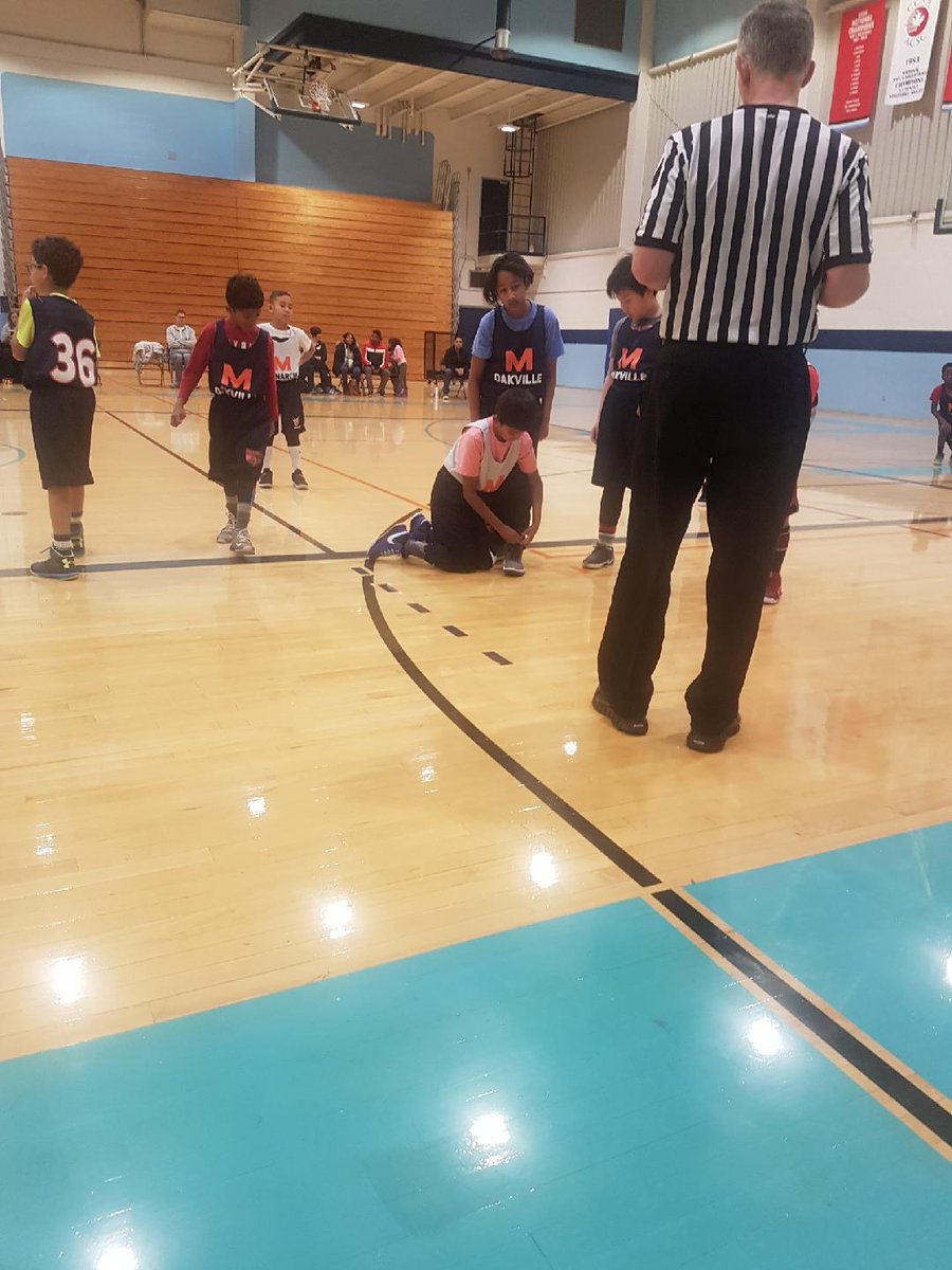 monarchsbball's tweet photo. Monarchs' City League in Oakville is π₯π₯π₯Parents and players having some fun after the session. #monarchsbball #ProgramsForAll https://t.co/qzr2qwisv3