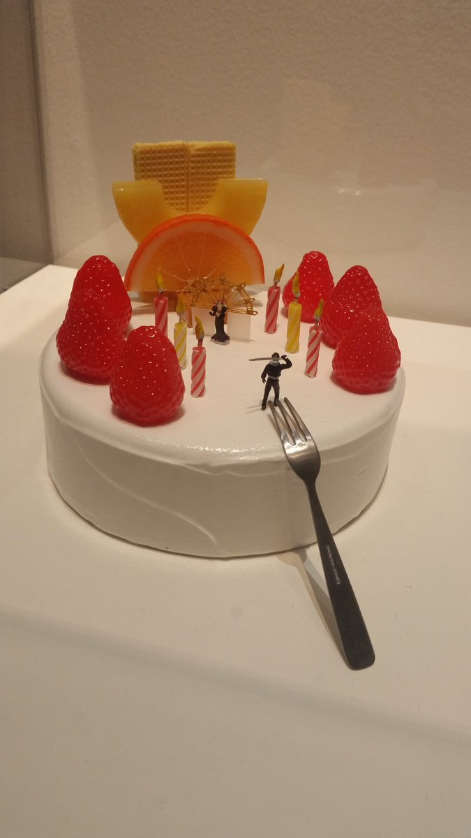 FabulaNova's tweet photo. Batalla por la pizza. Genial la exhibición de miniaturas de Tanaka Tatsuya con escenas de toda la saga. https://t.co/Fkgz7tOcLK