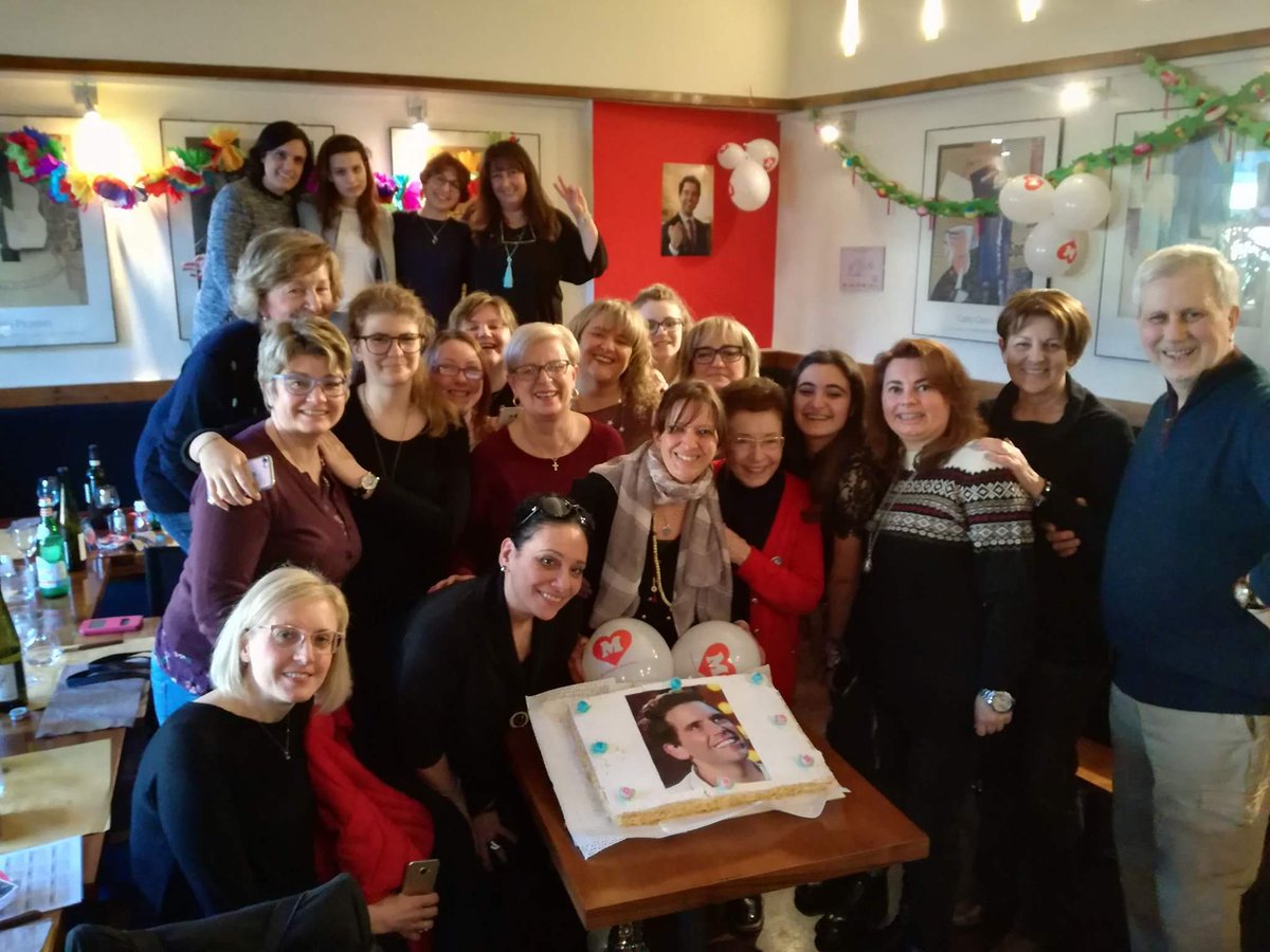 MikaItalianFans's tweet photo. Una bella riunione di gruppo di #mikafans a #Firenze organizzata da @Malbeidy71Malby e dalle sue "Wonderland"👏 @mikasounds #FandomUnito 😄😍 https://t.co/Did7yWRkgg