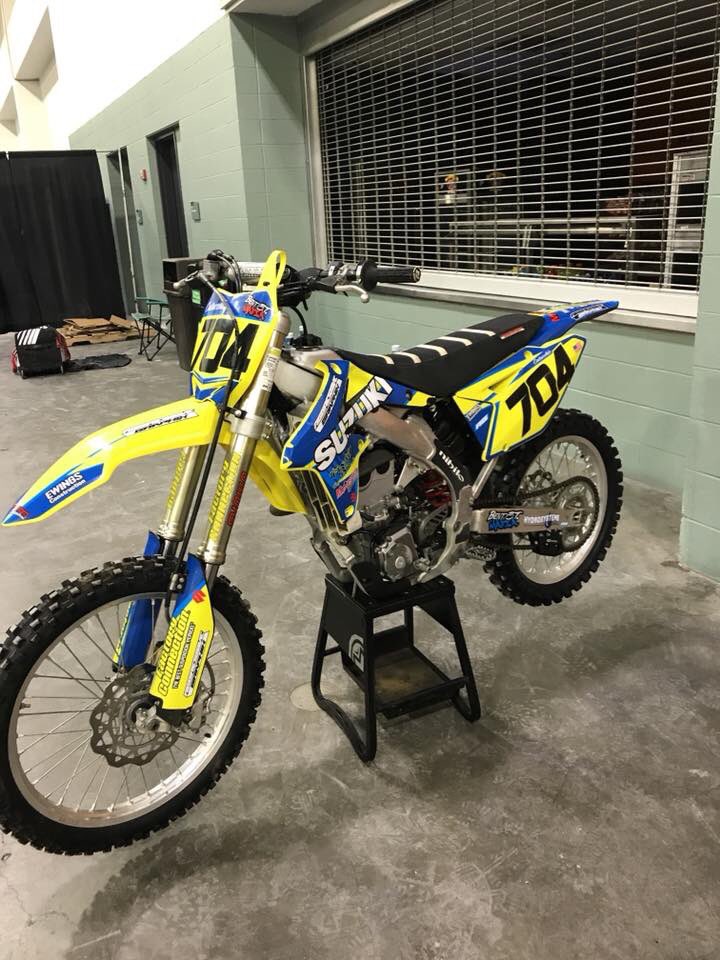 Slowen156y's tweet photo. Friends 16 rmz 450 got stolen. Text/Call +1 (774) 450-5116 if you have any information. $500 reward. Please spread the word https://t.co/4z0KMHUJwh