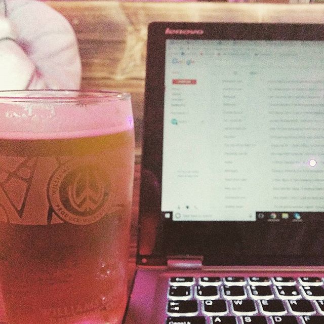 weareblep's tweet photo. Sunday office @inndeepbar
.
.
.
.
.
#glasgow #scotland #glasgowdesign #copy #copywriting #writer #creative #agency #design #designer #graphicdesign #blep #freelance #freelancedesigner #freelancewriter #illustration https://t.co/iaaUwHsfjD https://t.co/jxlPjdtkQG