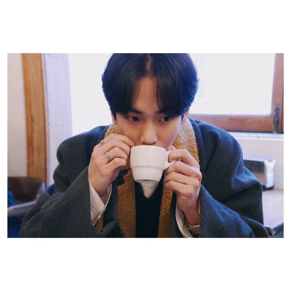 Z0EYYY's tweet photo. Ah Kibum went to a random chat room that is about him, he said he was curious if there was a chat room like this and went in to update everyone that he’s doing fine~ 

And he left after a few messages! https://t.co/dWFNrG1QsZ