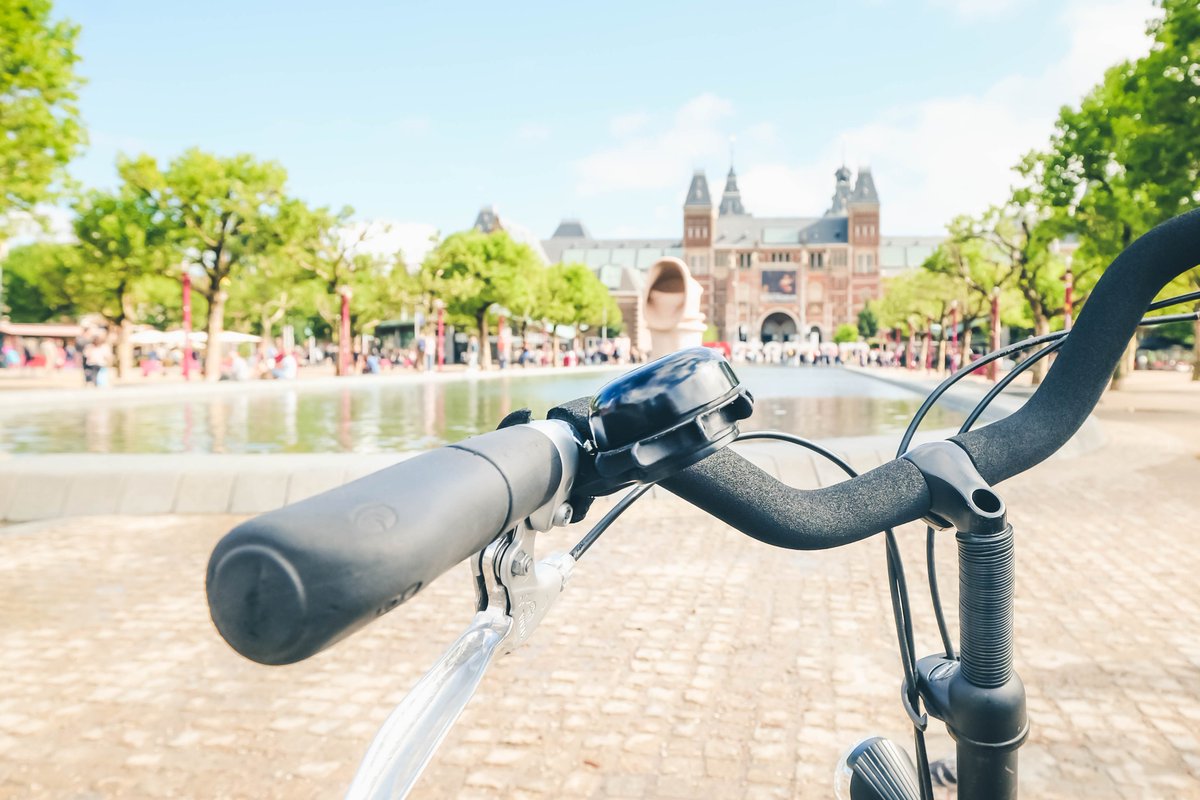 entre2escales's tweet photo. CONCOURS INSTAGRAM ! 

On fait tirer 2 places pour une visite à vélo en français de Amsterdam avec @AmsterdamVelo. 

Tous les détails ici : https://t.co/GOqDOfL4W7 https://t.co/OiqRdpBFaS