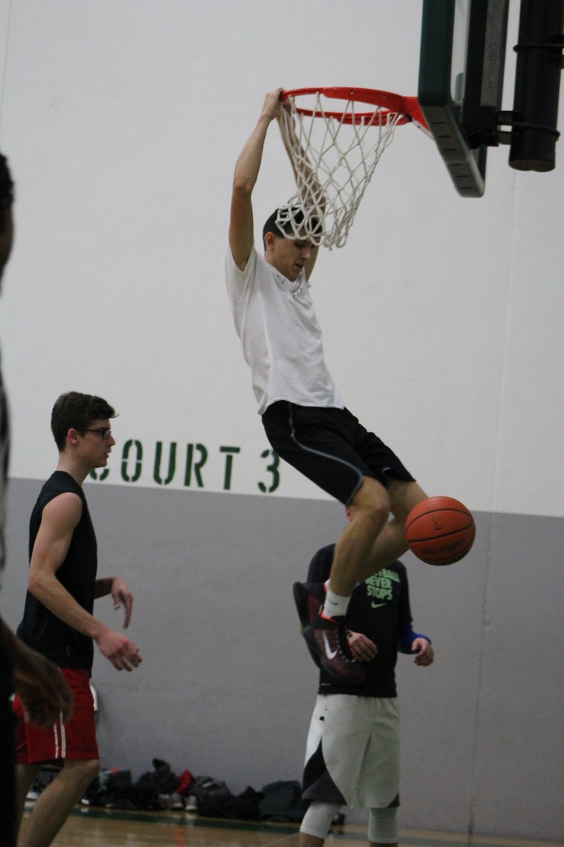 chillihoops's tweet photo. Thanks to @julianne_ford1 for taking some great pictures of yesterdays win! #7-0 #ChilliGang #ShowtimeChilli #513Chilli https://t.co/p5zBslB14Z