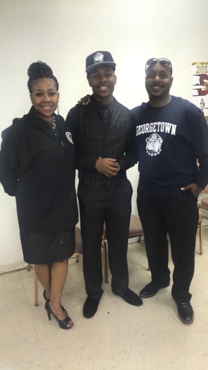 DelanoSalgado's tweet photo. Committed to Georgetown University‼️🏈 God did it and I’m walking in it... #GodsPlan 🏈 #scholarathlete 🙏🏾 #GeorgeTownBaby! #HoyaSaxa #DefendtheDistrict #Hoyas https://t.co/UJYH6Lbkyd