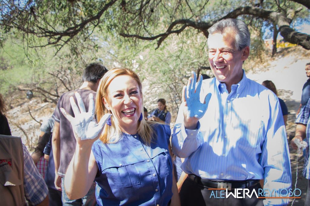 WeraReynoso's tweet photo. ¡Feliz cumpleaños @hlsantillana ! Que cumplas muchos años más, colmado de bendiciones y éxitos en todos tus proyectos. 🎁🎉🎂 https://t.co/VHYXuvTx4a