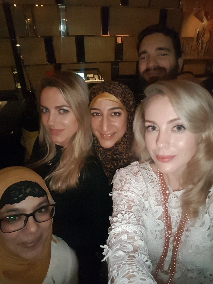 Such lovely ladies in The Bassoon Bar last night <a href="/CorinthiaLondon/">CorinthiaLondon</a>... ❤ <a href="/ramona/">Du Hui</a>