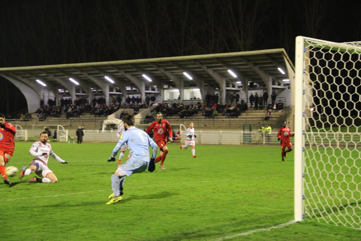 fcchartres's tweet photo. Retour en images sur la rencontre entre le FC #Chartres et @asvitre !

#AllezChartres #TeamChartres #FCCASV #Matchday #N2 https://t.co/lyndhG6FxG