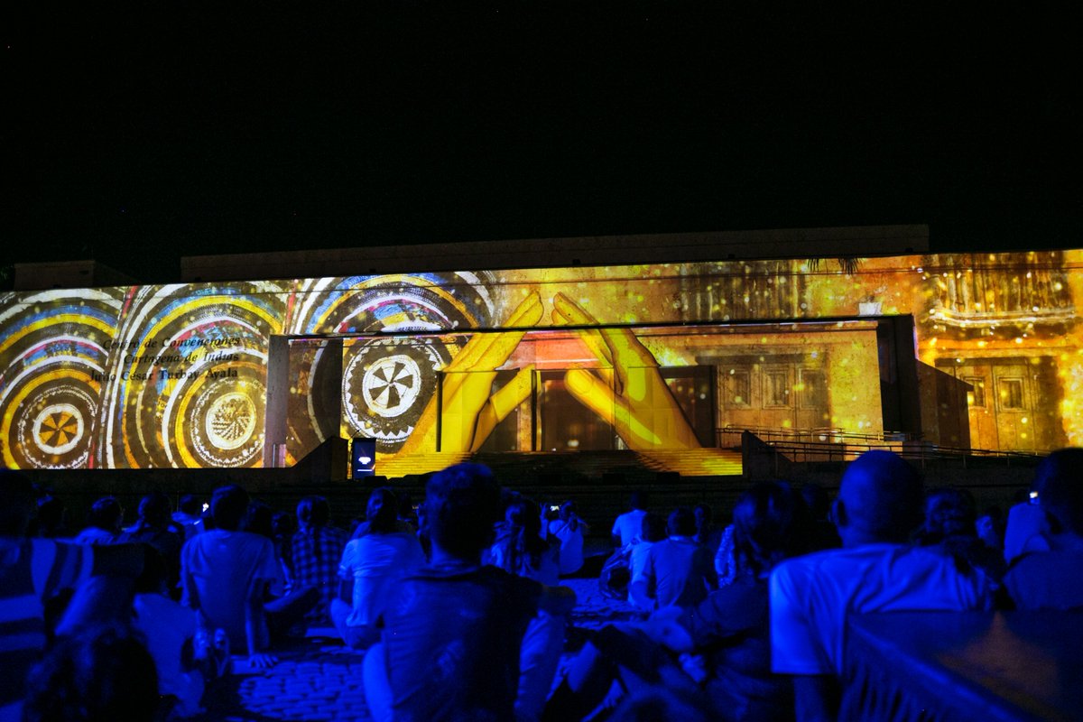 cccartagenaco's tweet photo. Cartagena vivió el Mapping Challenge Latinoamérica de Epson. El espectáculo tuvo la temática 'Historias de Paz y Reconciliación', con el perdón, la reconciliación y una invitación a la no violencia como claves de la expresión artística #EpsonMapping #Cartagena https://t.co/jedg9gtKRP