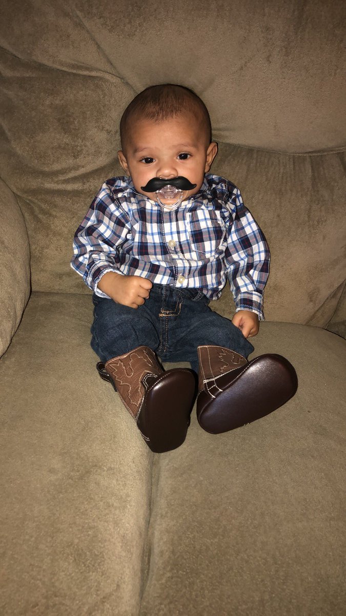 samanthas_1989's tweet photo. My little cowboy 🤠 I know your daddy is loving this 😍 #daddiestwin https://t.co/yVSkNpXVwu